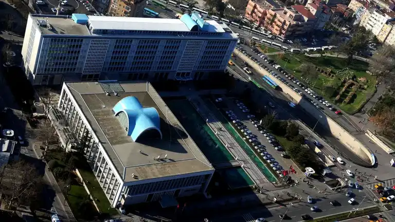 İBB Yolsuzluk Soruşturması: Kırmızı Bülten