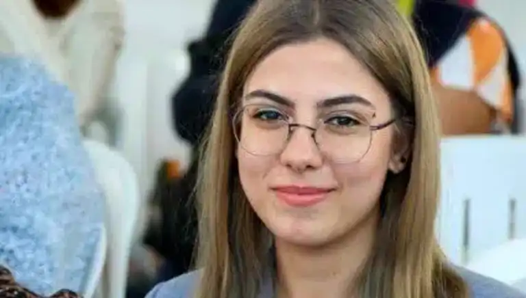 Esila Ayık Tahliye Edildi